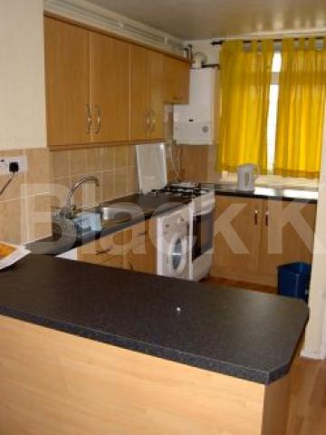 			2 Bedroom, 1 bath, 1 reception Flat			 Geffrye Street, SHOREDITCH E2